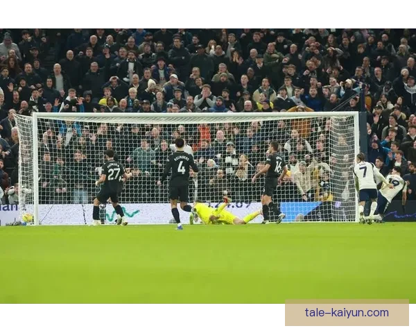 卢卡库创新射门技艺再显威力，助力球队状态回暖迎来关键胜利